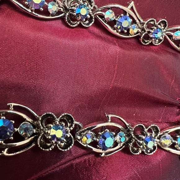 Vintage, early 80s choker and bracelet silver tone set with holographic crystals - Picture 10 of 11